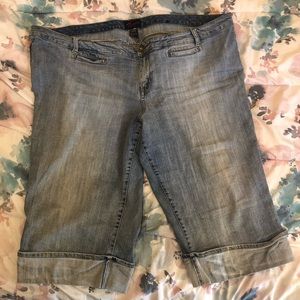 Torrid plus size Capri Jeans